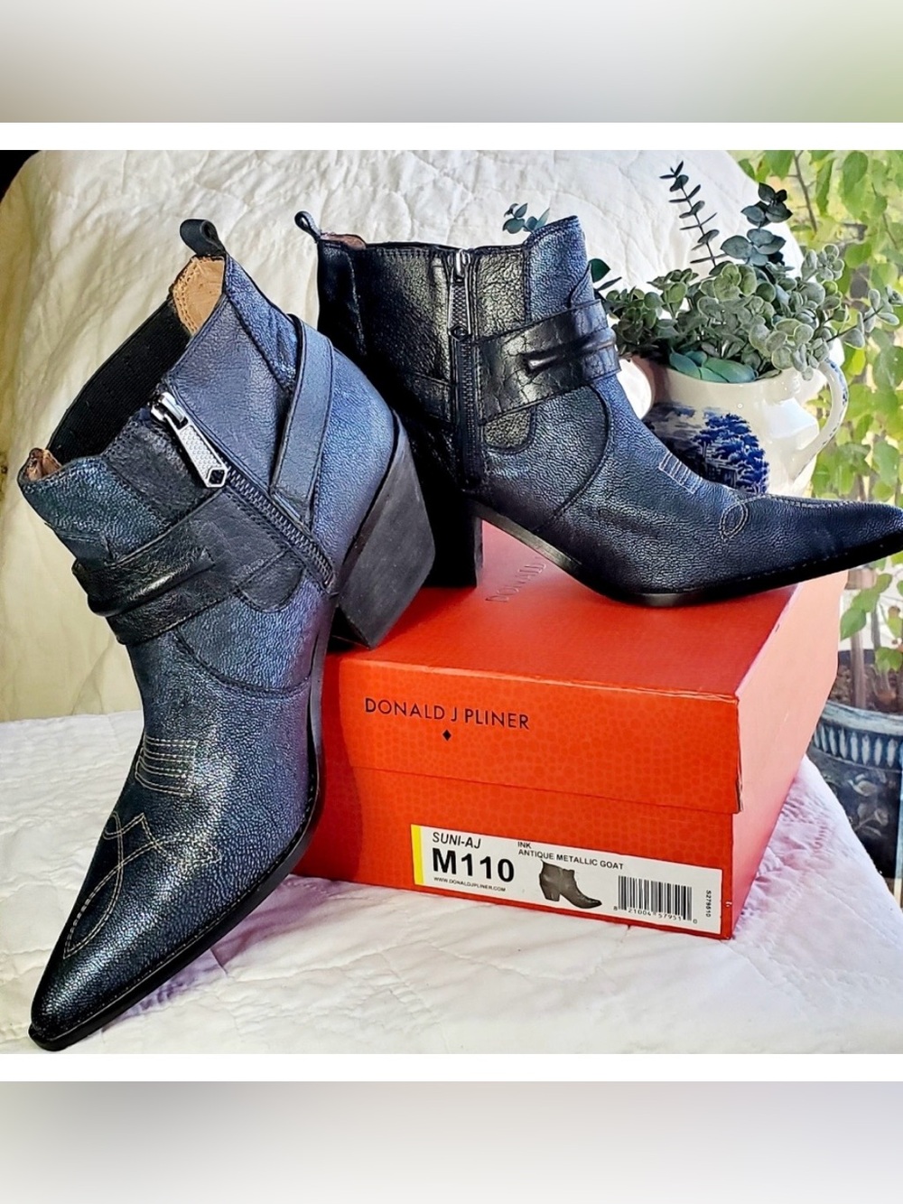 Donald J. Pliner Blue/Black Metallic Ankle Boots size 11